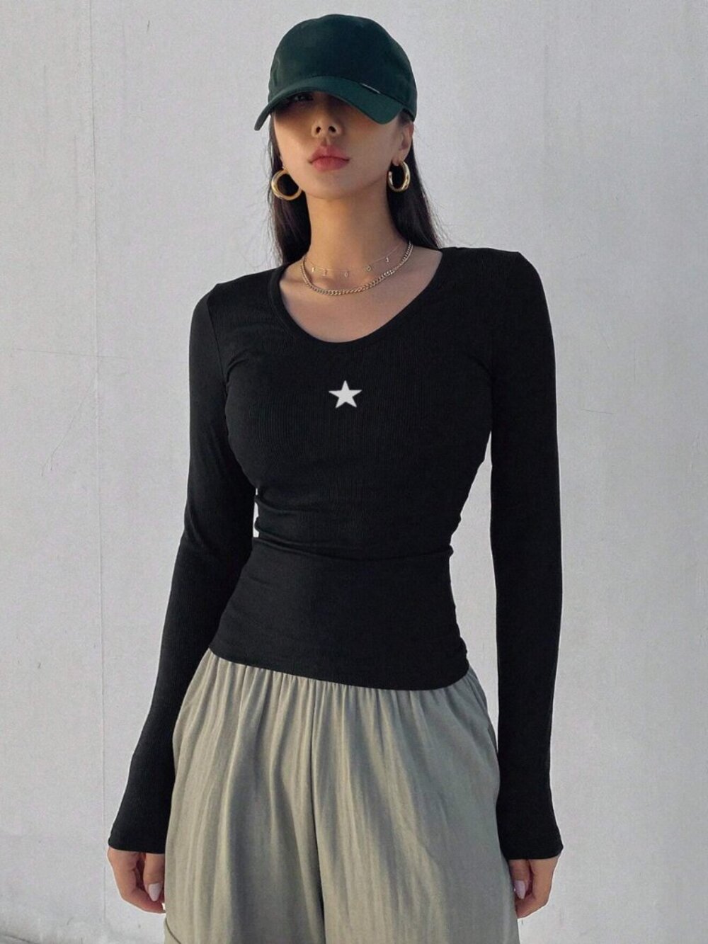 Star Ribbed Star Print Long Sleeve - Picture 4 of 6